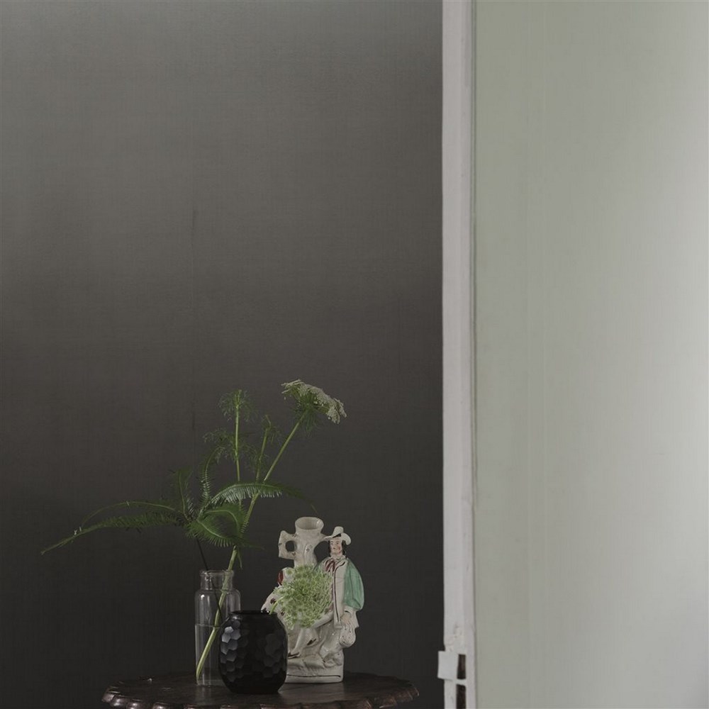 Saraille Wallpaper P600 by Designers Guild in Graphite Black